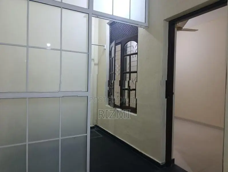 ground floor 2BR house for rent in watrapola road mount lavinia