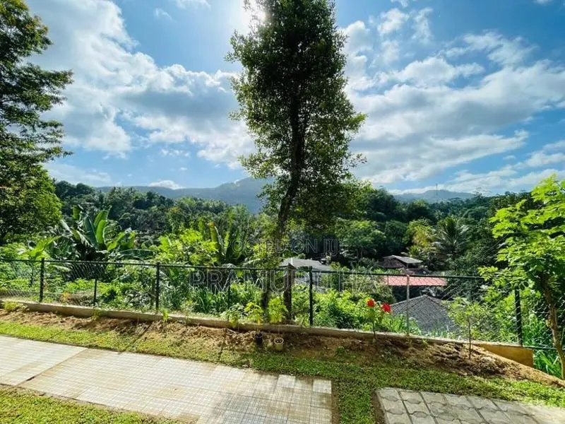House For Sale In Peradeniya