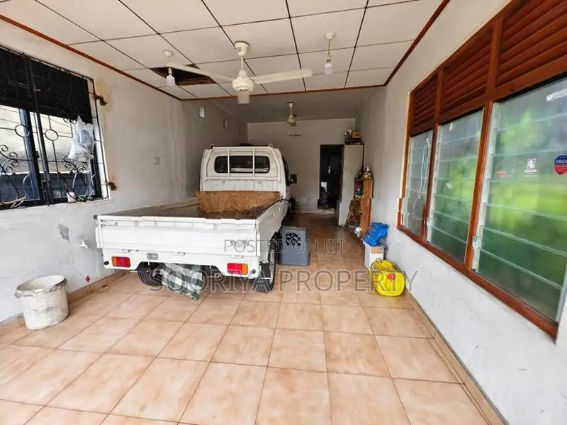 LUXURY FURNISHED HOUSE FOR SALE IN KIRIBATHGODA TOWN