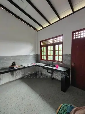 UPPER FLOOR RENT KADAWATHA NEAR HIGHWAY