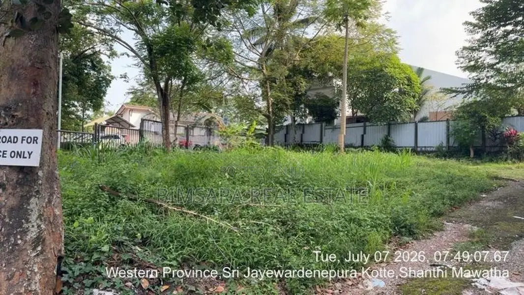 Prime 12P Residential Land on Fathima Church Road, Battaramulla |SL148