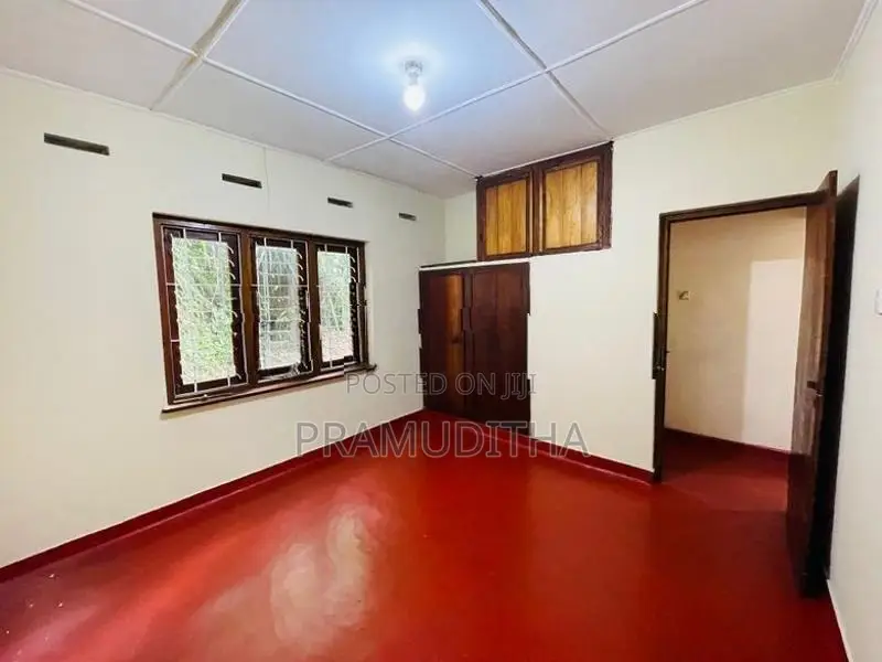 House For Sale In Peradeniya