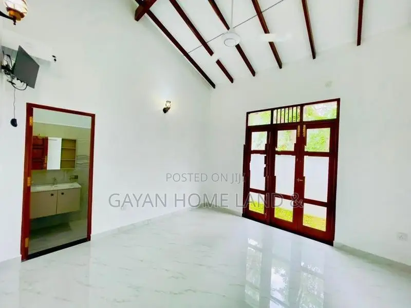 අති නවීන අලංකාර තනිමහල් නිවසක් විකිණීමට පිලියන්දල