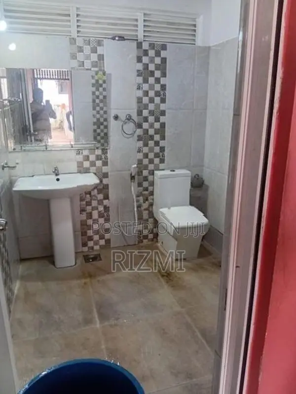 first floor 3BR house for rent in mount lavinia gunaratna mawata