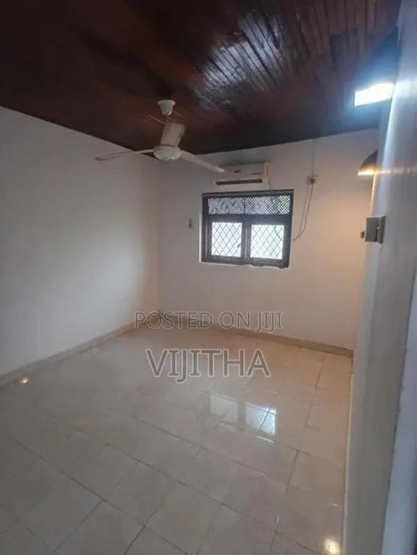 Up Stair Unit for Rent Kotte