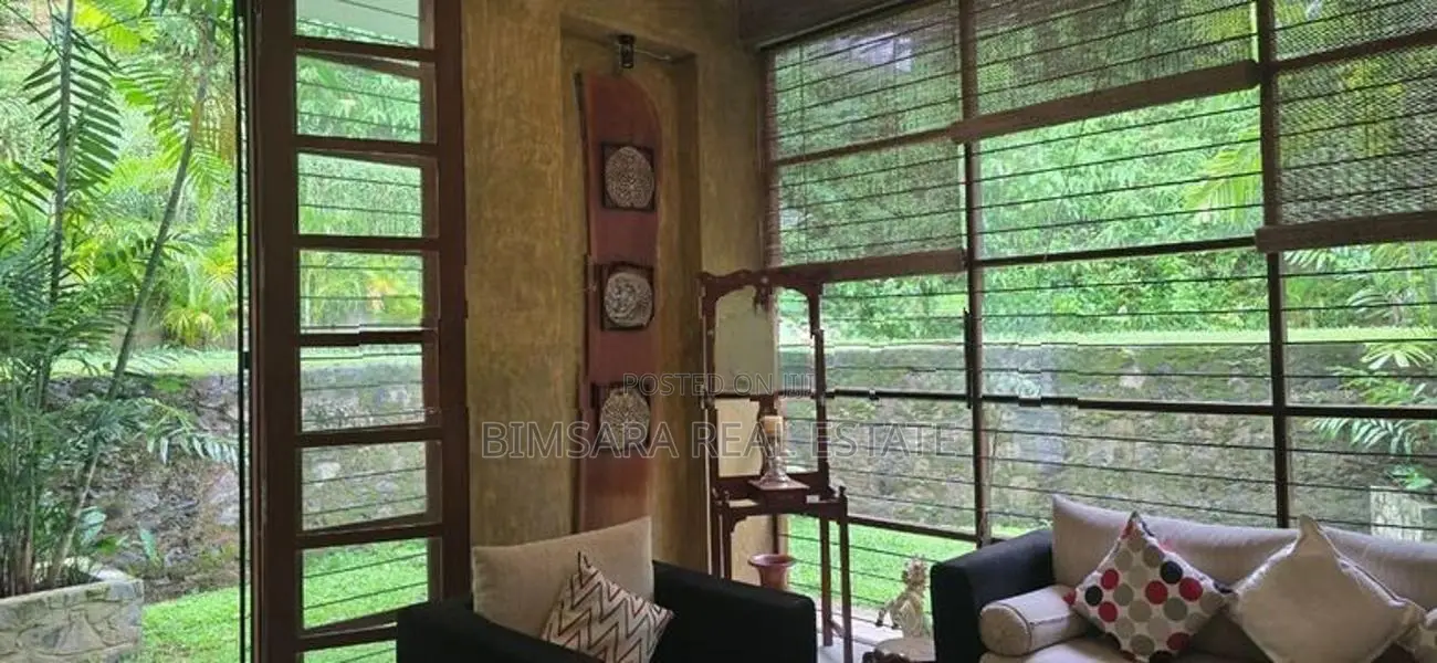 Architecturally Designed Luxury Garden Residence in Thalawathugoda