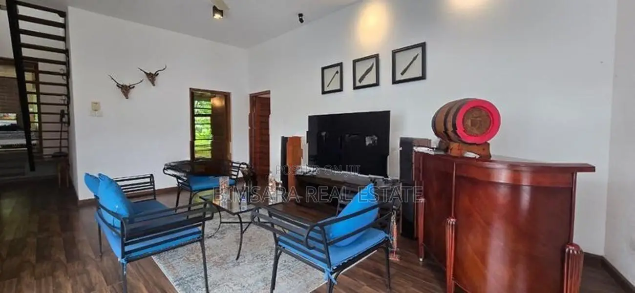Architecturally Designed Luxury Garden Residence in Thalawathugoda