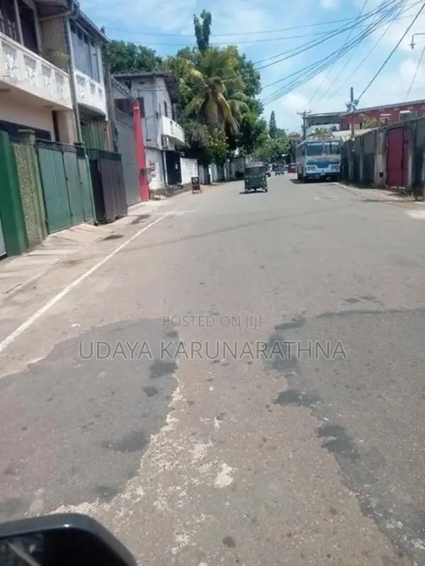 Land FOUR SALE KOLONNAWA