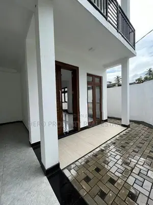 Modern House for Rent in Madapatha