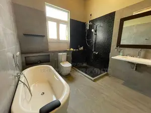 LUXURY HOUSE FOR SALE IN THALAWATHUGODA