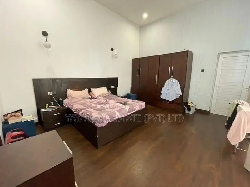 LUXURY HOUSE FOR SALE IN THALAWATHUGODA
