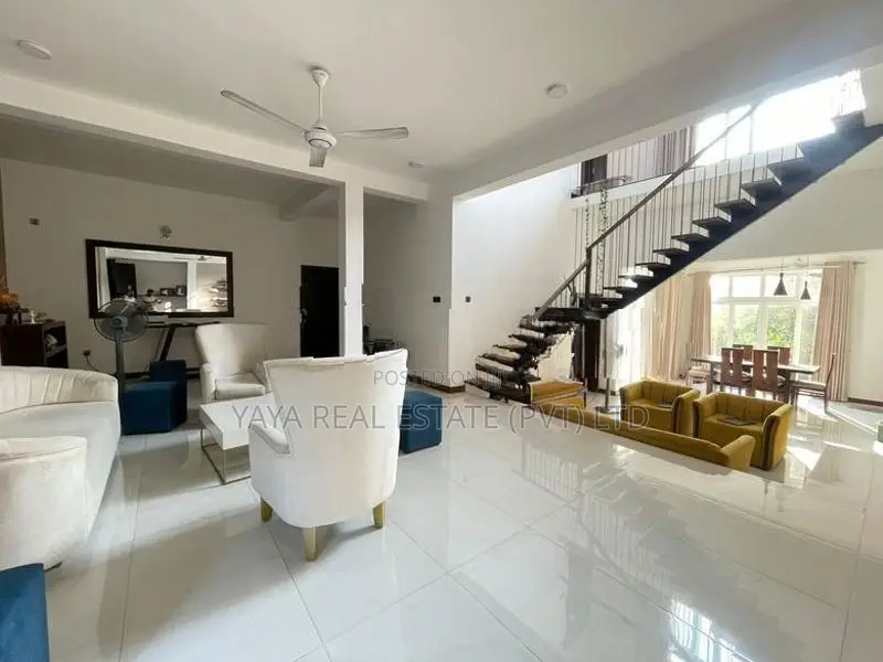 LUXURY HOUSE FOR SALE IN THALAWATHUGODA