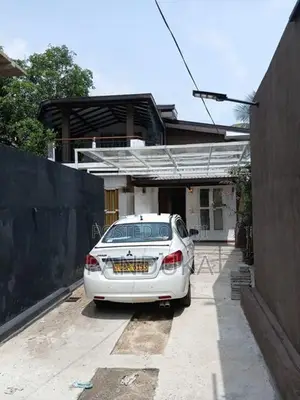 Brand new luxury house for sale in Ja ela