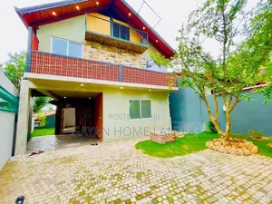Brand New Villa Type Uncommon Design House in Piliyandala