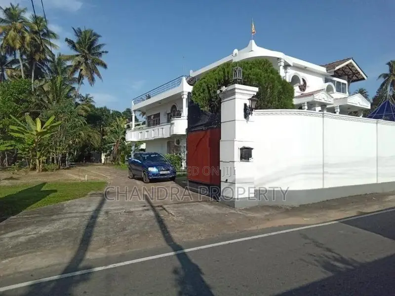 KANDANA (Town – Jude Mawatha) | Newly Built Luxury Houses for Rent