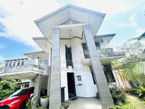 Luxury House for Sale in Kandana
