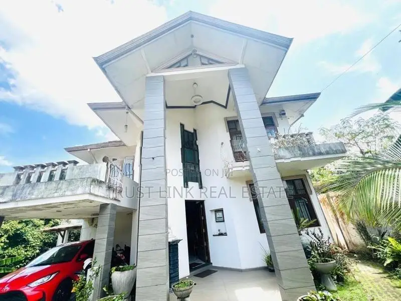 Luxury House for Sale in Kandana