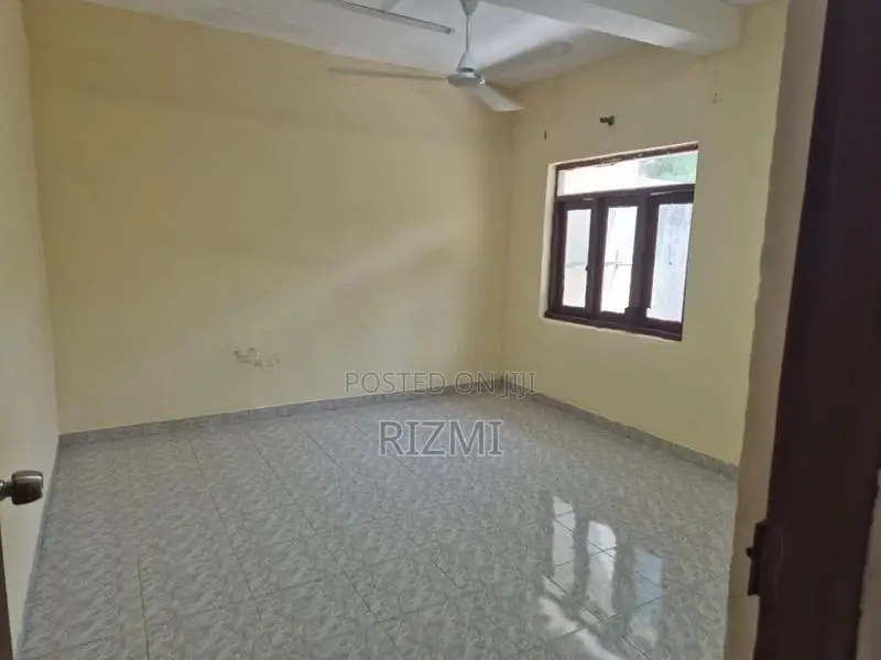 ground floor 2BR house for rent in kohuwala you very close to main rd