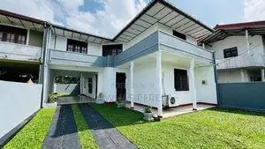 2 story house quik sale highest offer Kelaniya city