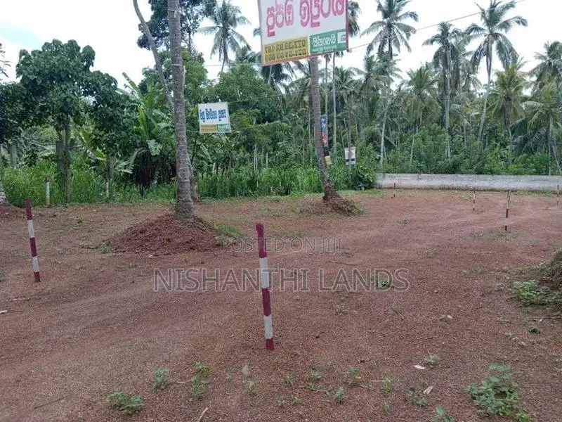 Premium Land for Sale in Mirigama