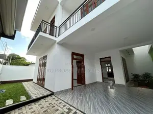 Brand new 05 Bedrooms House For Sale In Piliyandala