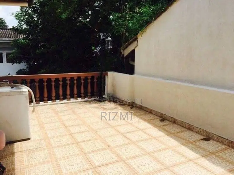 3BR 2 storey individual house for rent in nugegoda udahamulla