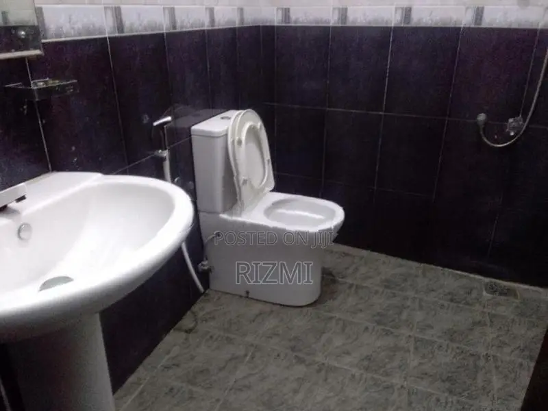 3 storey 9BR separate units house for rent in dehiwala waidya road