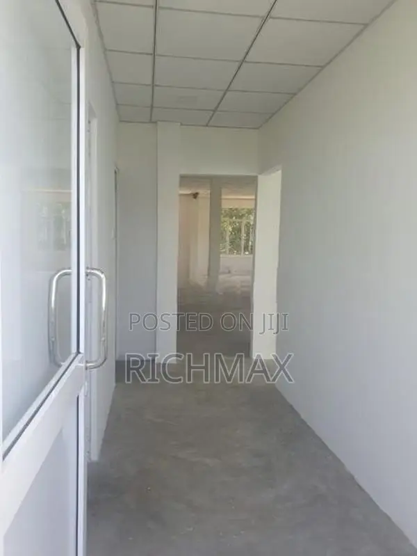 Commercial place for rent in Rajagiriya