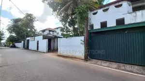 single story 3 room house (19.8 peches) for sale ata Maharagama