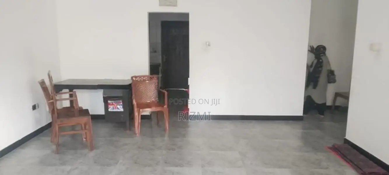 ground floor 2BR house for rent in kohuwala you very close to main rd