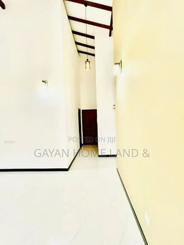 Brand New Spacious Solid Single Storey House in Kiriwaththuduwa