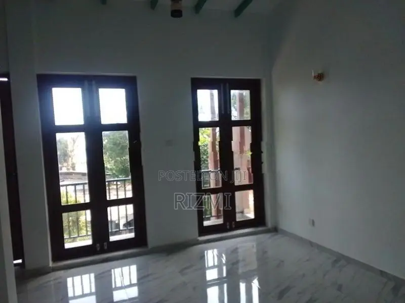 brand new first floor 3BR modern house for rent in dehiwala waidya roa