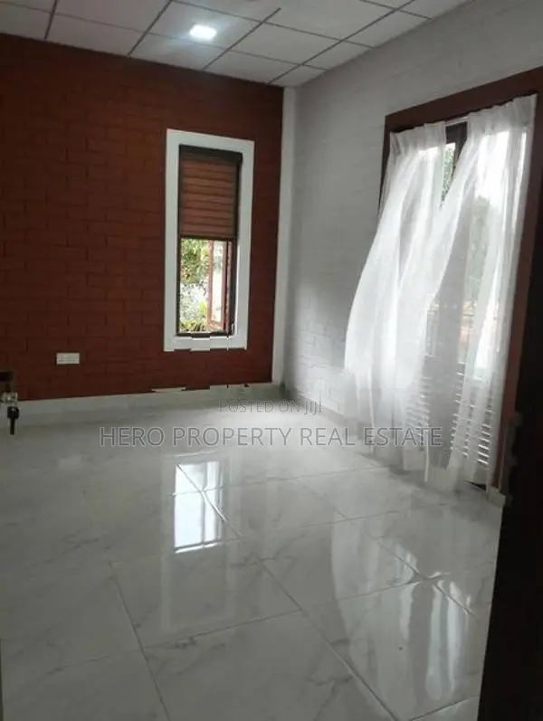 HJR103 - Upstairs House for Rent in Kadawatha