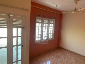1st floor 3BR house for rent in dehiwala Vishnu kovil rd