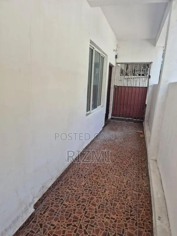 ground floor 2BR house for rent in kohuwala you very close to main rd