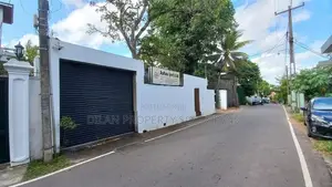 single story 3 room house (19.8 peches) for sale ata Maharagama
