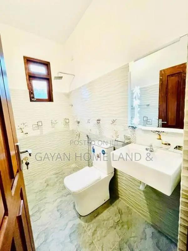 Brand New Spacious Solid Single Storey House in Kiriwaththuduwa
