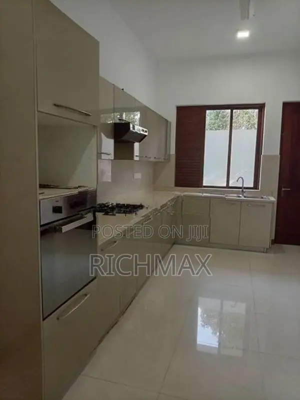 fully furnished individual House for rent in Dehiwela