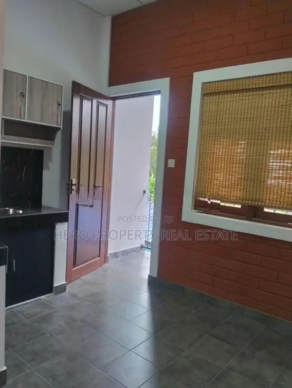 HJR103 - Upstairs House for Rent in Kadawatha