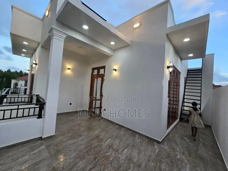 4 Bed Rooms 3 Bath Brand New Luxury Modern House For Sale Negombo