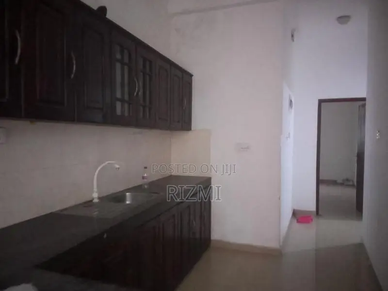 3 storey 9BR separate units house for rent in dehiwala waidya road