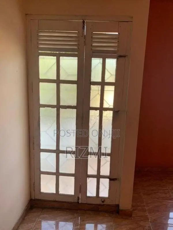 1st floor 3BR house for rent in dehiwala Vishnu kovil rd