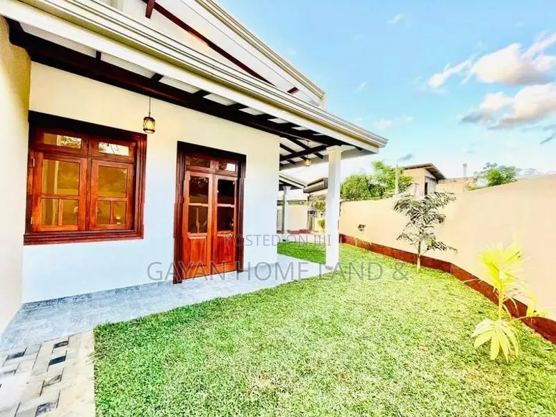 අලුත්ම තනිමහල් ලස්සන නිවසක් විකිණීමට කිරිවත්තුඩුව හෝමාගම පාරෙන්