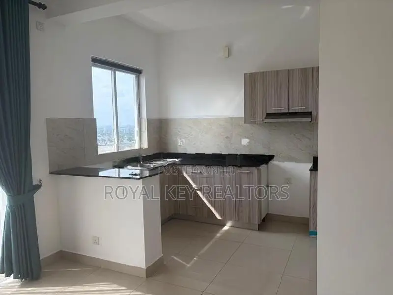 🏢 Barrington Tower - 03 Bedroom Unfurnished Apartment for Sale
