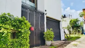 Architectural Designed Luxury 3-Story House for Sale – Battaramulla