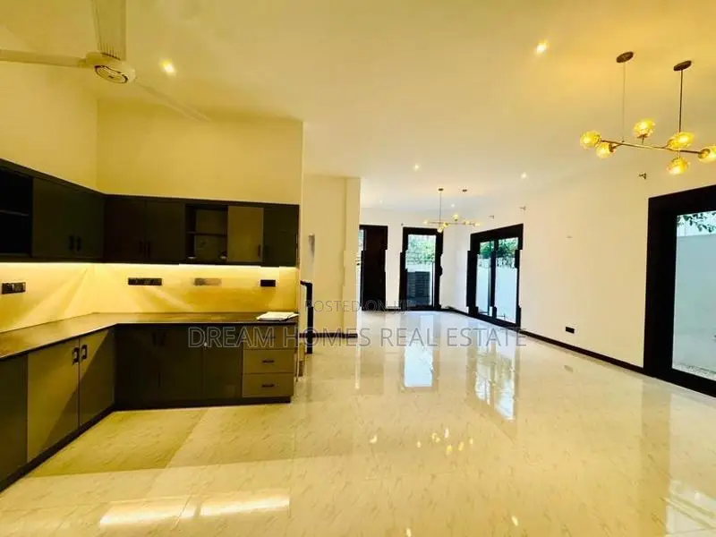 Elegant Luxury Living in Thalawathugoda – Kalalgoda