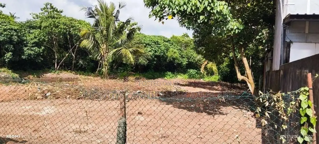 Waterfront Land for Sale – Pita Kotte (off Pagoda Road)