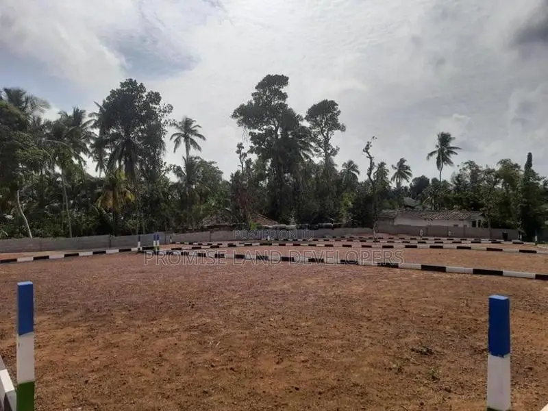 Moratuwa Gorakana Best Lands Recidencial Purposes N38