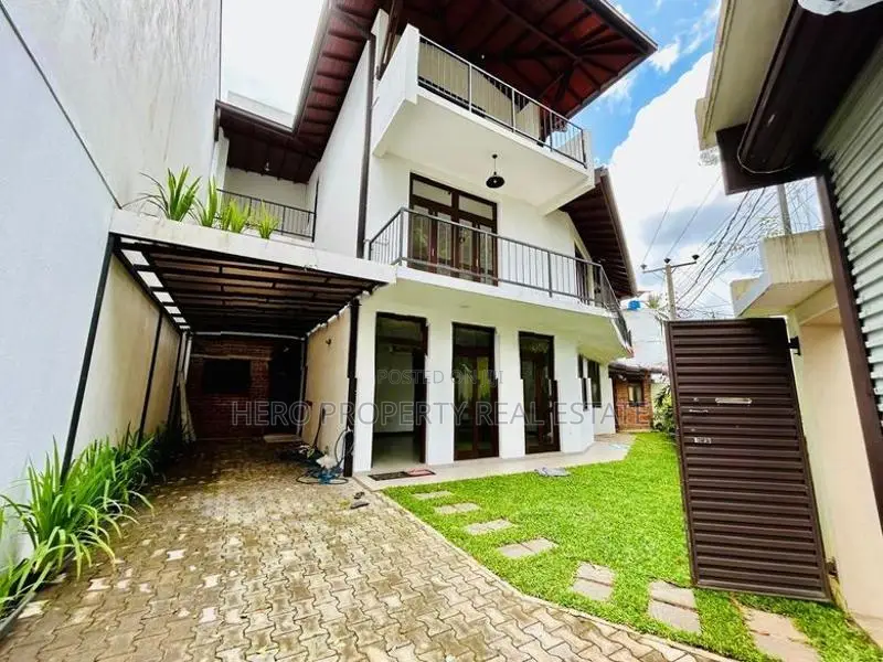 3 Story Modern Luxury House for Rent in Thalawathugoda