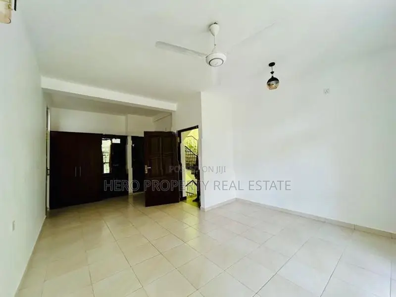 3 Story Modern Luxury House for Rent in Thalawathugoda